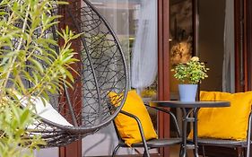Rentplanet - Apartament Partynice